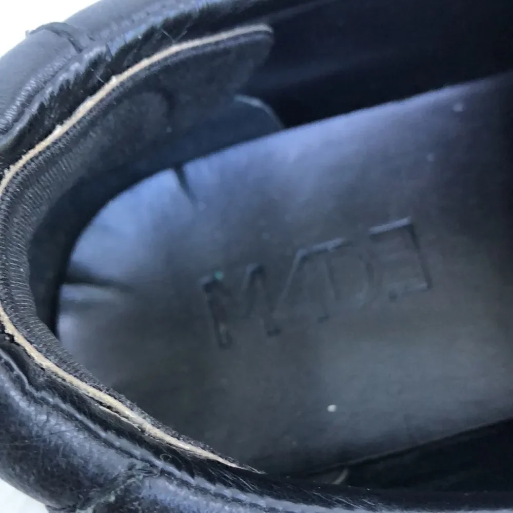 M4DE black leather